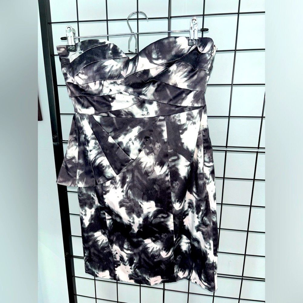 LA & JO Gray and White Mini Strapless Cocktail Dress EUC